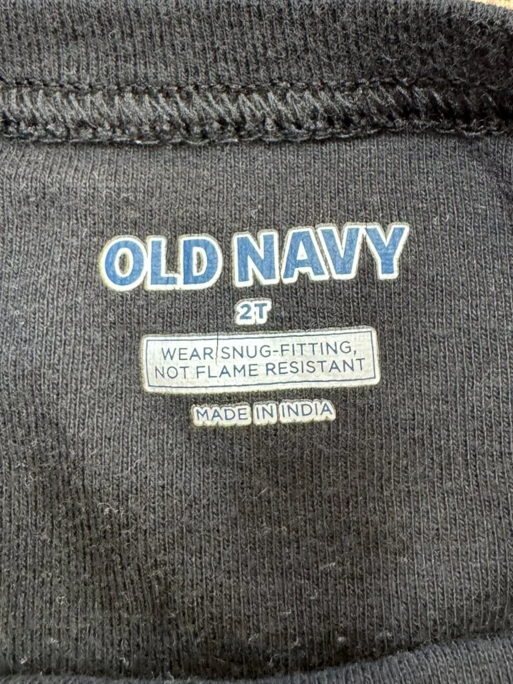 OLD NAVY matching set cat pajamas or day clothes Size 2T Black & white, Unisex